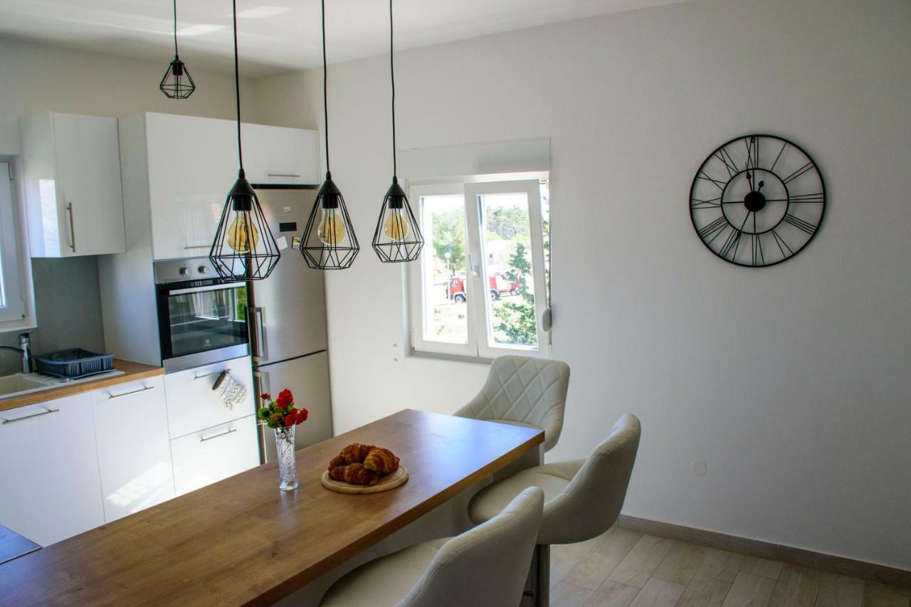 Apartman Sunset Ražanac エクステリア 写真